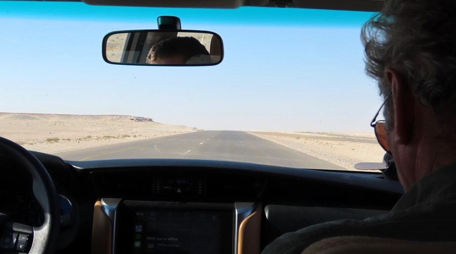 Driving through the desert, Oman, Photo © Gina Nichol 