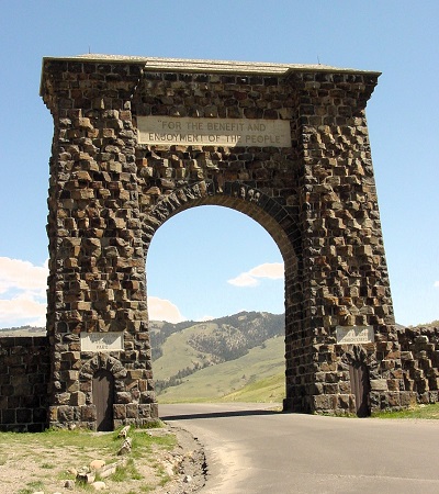 Roosevelt Arch at the north entrance to Yellowstone